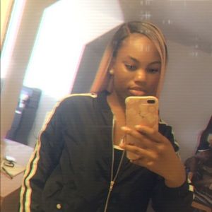 Meet your Posher, Iyonna